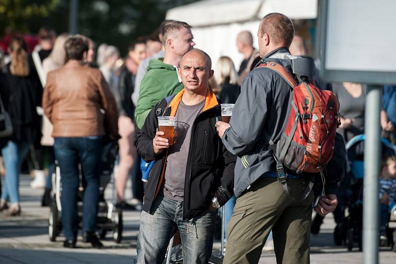 Nepřeberná nabídka. Na pivním festivalu si každý přišel na své.