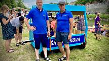 Účastníci jízdy na Rozmarných slavnostech řeky Ostravice, 25. června 2022. Na snímku David Henžel (vlevo) a David Hurta.