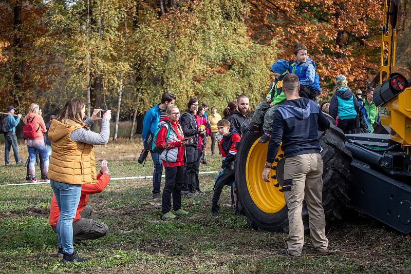 Sázíme lesy nové generace, 19. řina 2019 v Šilheřovicích.