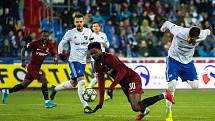 Utkání 20. kola první fotbalové ligy: Baník Ostrava - Sparta Praha, 14. prosince 2019 v Ostravě. Na snímku zleva Milan Jirásek, Tetteh Benjamin, Patrizio Stronati.