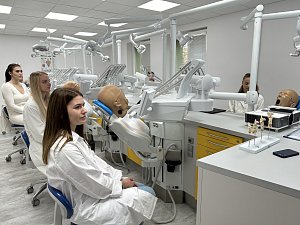 Slavnostní zahájení oboru Zubní lékařství na Ostravské univerzitě v Ostravě, 23. října 2023.