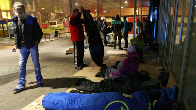 Ostravská Noc venku - happening poukazující na problematiku bezdomovců.
