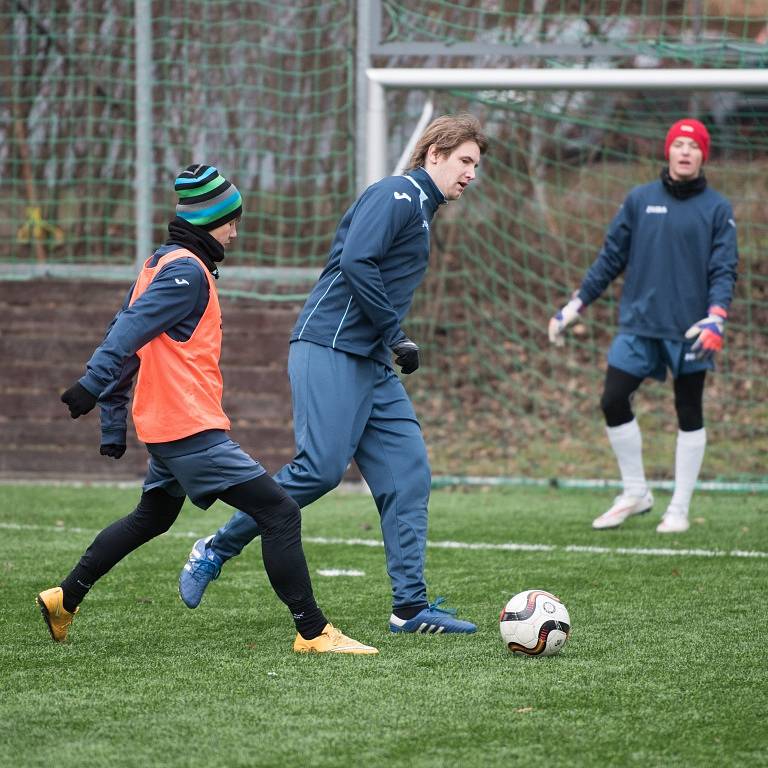 Setkání bývalých a současných hráčů akademie fotbalového klubu Baníku Ostrava.