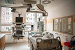 Oddělení resuscitační a intenzivní medicíny (ORIM 3) ve Fakultní nemocnic Ostrava (FNO), 7. října 2020 v Ostravě. Oddělení ORIM 3 je vyhrazeno pro pacienty s onemocnění koronavirem (COVID-19). Volný pokoj pro nové pacienty s nákazou.