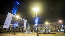 Prokešovo náměstí v Ostravě. Ilustrační foto. Vánoční výzdoba, prosinec 2018.
