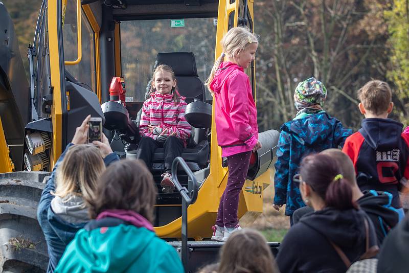 Sázíme lesy nové generace, 19. řina 2019 v Šilheřovicích.