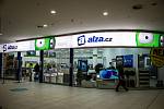 Prodejna Alza, internetový obchod působící v České republice a na Slovensku, 28. listopadu v Ostravě.