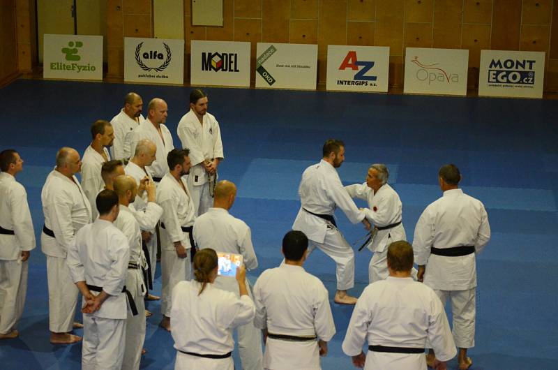 Karatistického semináře Silesia Gasshuku 2017 v Jeseníkách, se první červnový víkend zúčastnil také drobný osmasedmdesátiletý Shihana Masarua Miury, velmistr karate, který pocházejí ze staré japonské samurajské rodiny.