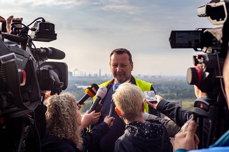 Odstřel ostravského komínu Strakáč, 3.srpna 2019 v Ostravě. Na snímku střelmistr Petr Šobíšek.