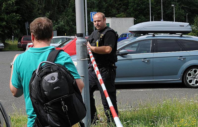 Desítky lidí musely být v pátek dopoledne evakuovány kvůli munici z druhé světové války, kterou našli silničáři u Vědecko-technologického parku v Ostravě-Porubě. 