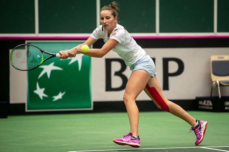 Markéta Vondroušová na tréninku českých tenistek před utkáním 1. kola Světové skupiny Fed Cupu proti Rumunsku, 6. února 2019 v Ostravě.