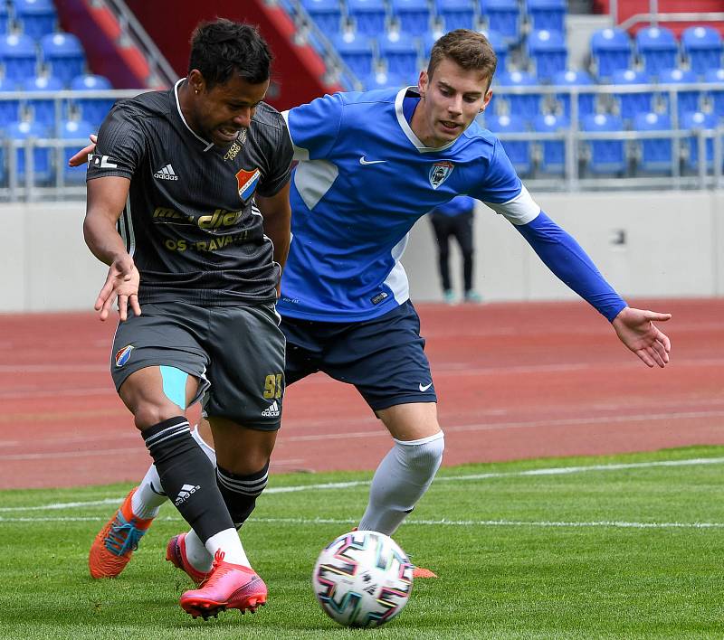 Baník Ostrava - MFK Vítkovice 2:0. Tréninkový zápas na Městském stadionu ve Vítkovicích. Foto: Petr Kotala