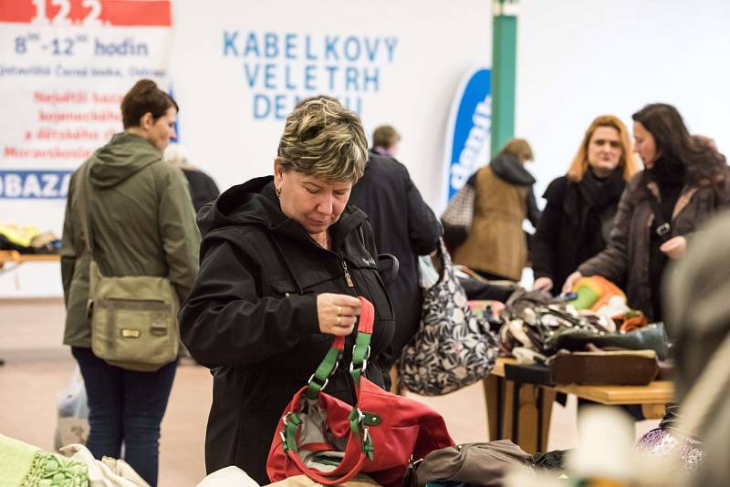 Kabelkový veletrh Deníku na výstavišti Černá louka v pavilonu A v Ostravě.