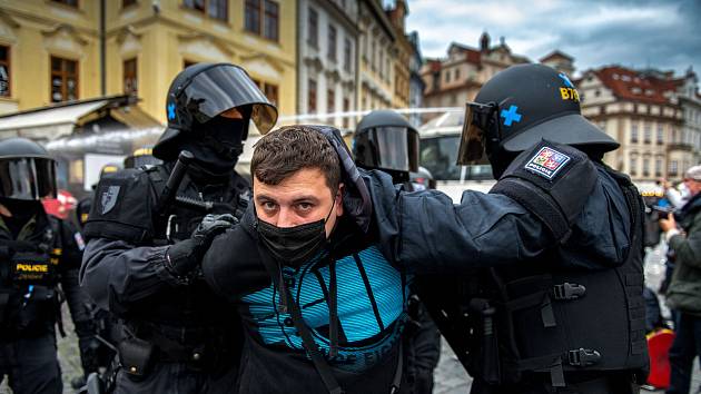 Demonstrace v Praze na Staroměstském náměstí 18. října 2020.