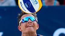 Finále muži: ČR - Norsko. FIVB Světové série v plážovém volejbalu J&T Banka Ostrava Beach Open, 2. června 2019 v Ostravě. Na snímku David Schweiner (CZE).