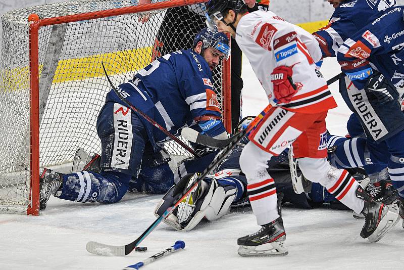 Utkání předkola play off hokejové extraligy - 5. zápas: HC Vítkovice Ridera - HC Olomouc, 17. března 2022 v Ostravě. (střed) Roman Polák z Vítkovic.