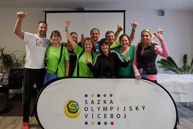 NADŠENÍ se vrátili všichni učitelé tělocviku z Hostivic, kde se po dobu dvou dnů zúčastnili akce Sazka Olympijský víceboj.
