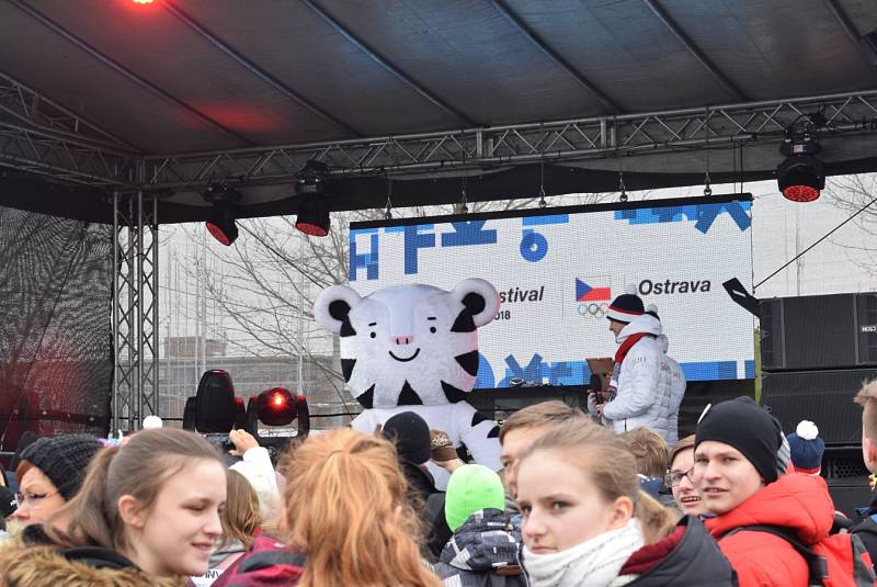 Zahájení olympijského festivalu u Ostravar Arény v Ostravě.