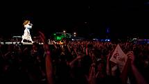 Hudební festival Colours of Ostrava 2019 v Dolní oblasti Vítkovice, 17. července 2019 v Ostravě. Na snímku kapela Florence and the Machine.