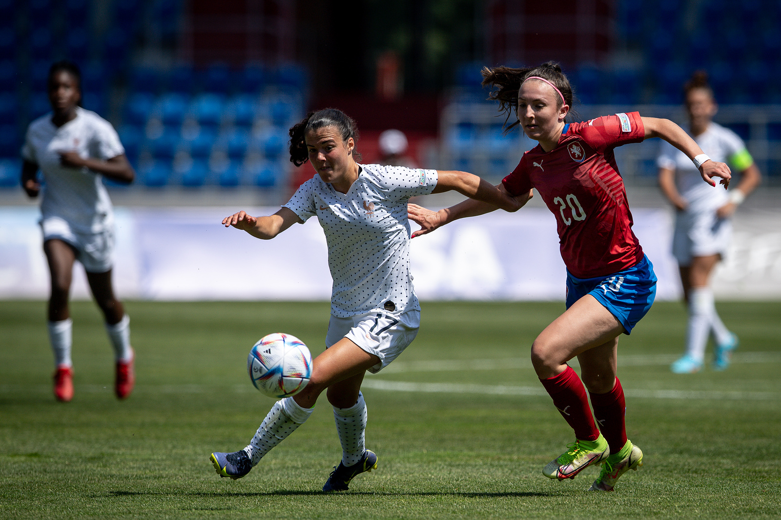 FUTEBOL: Estádios da região acolhem jogos de apuramento para europeu sub-19  feminino - MarcoenseFM