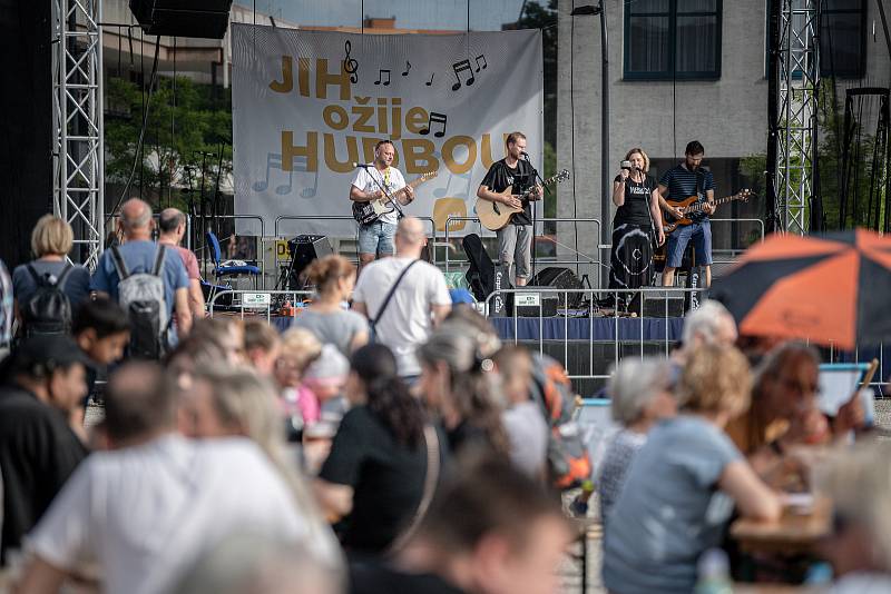 Dvoudenní festival místních kapel a interpretů - Jih ožije hudbou, 20. května 2022 v Ostravě.