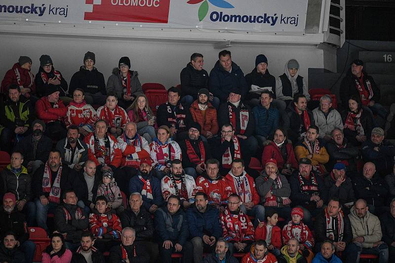 Předkolo play off hokejové extraligy - 4. zápas: HC Olomouc - HC Vítkovice Ridera, 15. března 2022 v Olomouci. Fanoušci.