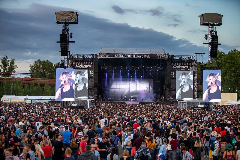 Hudební festival Colours of Ostrava 2019 v Dolní oblasti Vítkovice, 17. července 2019 v Ostravě. Na snímku Dánská zpěvačka MØ, celým jménem Karen Marie Aagaard Ørsted.