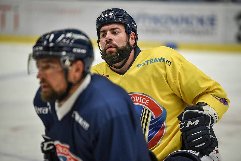 Hokejisté HC Ridera Vítkovice 2. srpna 2020 v Ostravě na tréninku. Roman Polák