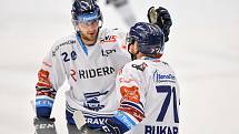 Utkání 40. kola hokejové extraligy: HC Vítkovice Ridera - HC Litvínov, 22. ledna 2023, Ostrava. (zleva) Juraj Mikuš z Vítkovic a Roberts Bukarts z Vítkovic.