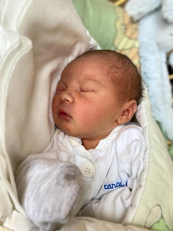 Teodor Barvík, Opava, narozen 12. dubna 2021, míra 50 cm, váha 3360 g. Foto: Tereza Fridrichová