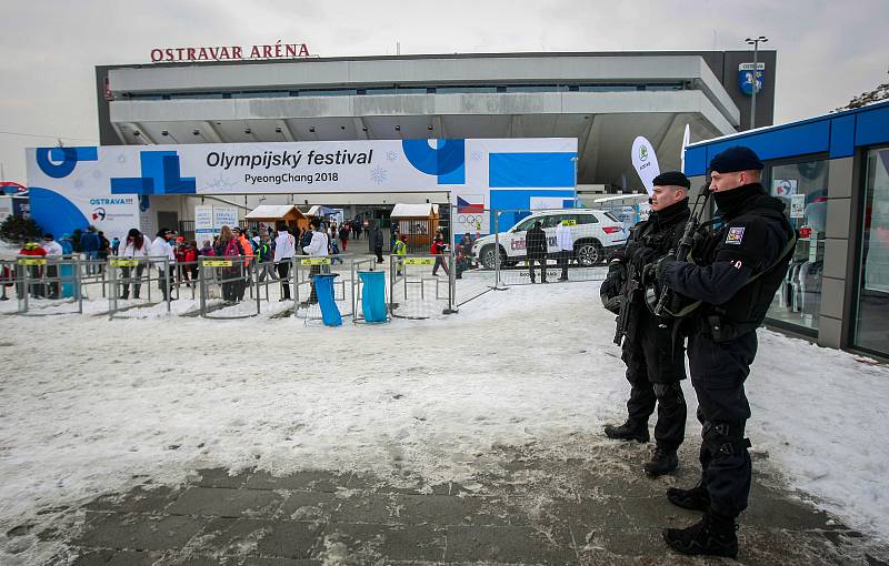 Zahájení olympijského festivalu u Ostravar Arény v Ostravě.