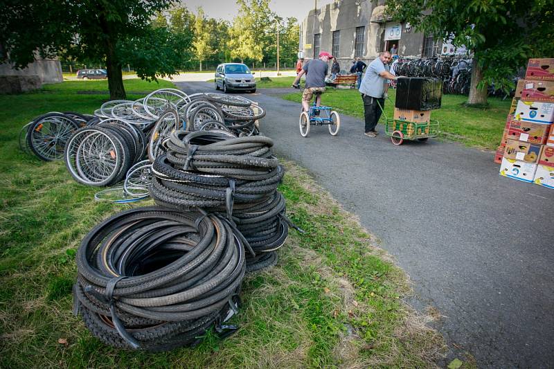 Ostravská sbírka projektu Kola pro Afriku, který vznikl v roce 2012. Ilustrační foto.