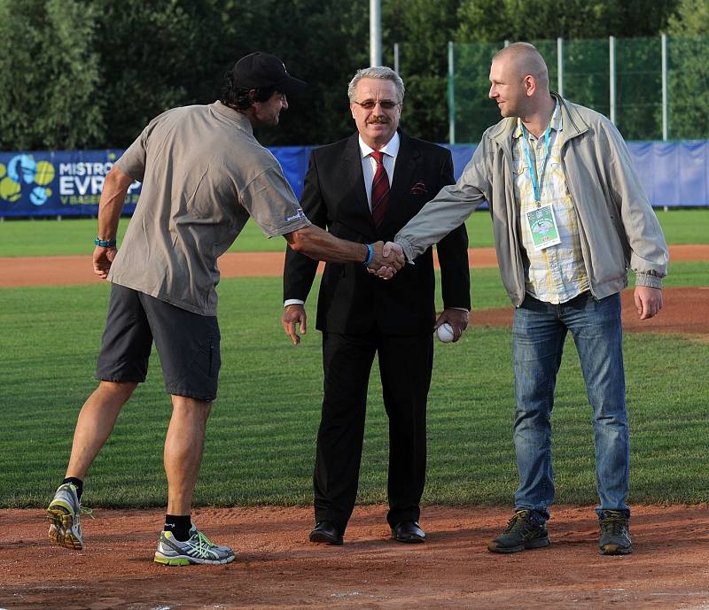 Čeští baseballisté do 18 let podlehli na evropském šampionátu v Ostravě ve středu Nizozemsku 5:11.