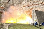 Výbuch devítiprocentní koncentrace plynu s chemickou značkou CH4 ve cvičné štole je působící i v bezpečné vzdálenosti několika desítek metrů ve volném prostoru. V uzavřeném prostředí důlních chodeb znamenají exploze metanu doslova ničivou hrůzu...