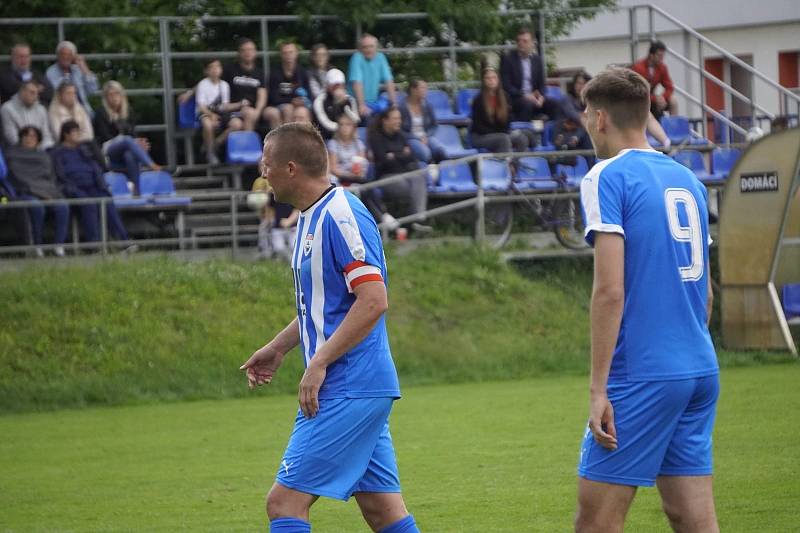 Zápas 25. kola fotbalové divize F MFK Vítkovice - Bílovec 1:1.