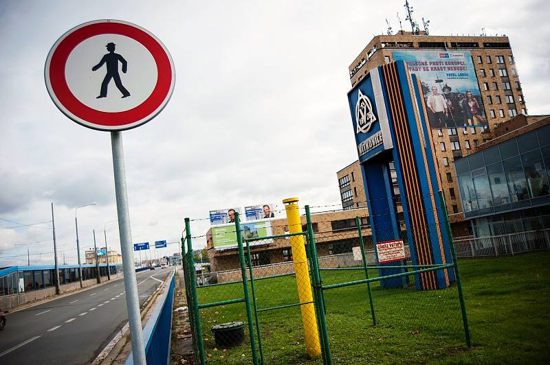 Metan zahrozil také u Frýdlantský mostů. Odplyňovací komínky jsou i v centru Ostravy.