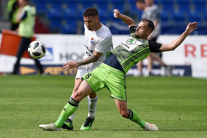 Nadstavba první fotbalové ligy, kvalifikační utkání o Evropskou ligu: FC Baník Ostrava - FK Mladá Boleslav, 1. června 2019 v Ostravě. Na snímku (zleva) Martin Fillo a Marek Matějovský.