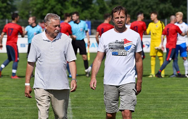 Fotbalisté Hlubiny se v rámci oslav otevření nové tribuny utkali s rezervou ostravského Baníku. Favorizovaní hosté vyhráli 3:1. Utkání byl přítomen také majitel Baníku Ostrava Václav Brabec.