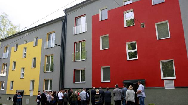 V rekordním čase osmi měsíců se podařilo zrekonstruovat dům v Heřmanické ulici v Ostravě. 