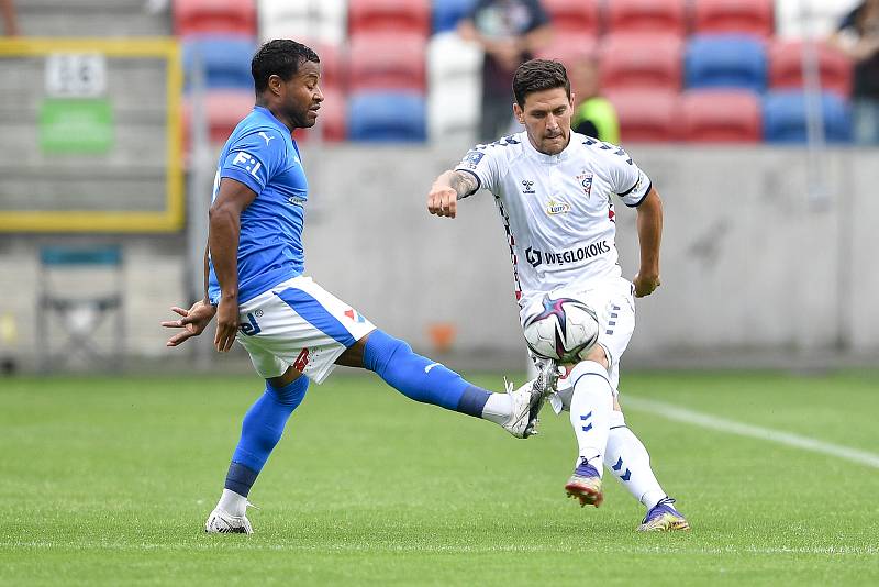 Přátelské utkání Górnik Zabrze - FC Baník Ostrava, 17. července 2021 v Zabrze (PL). Dyjan Carlos De Azevedo z Ostravy.