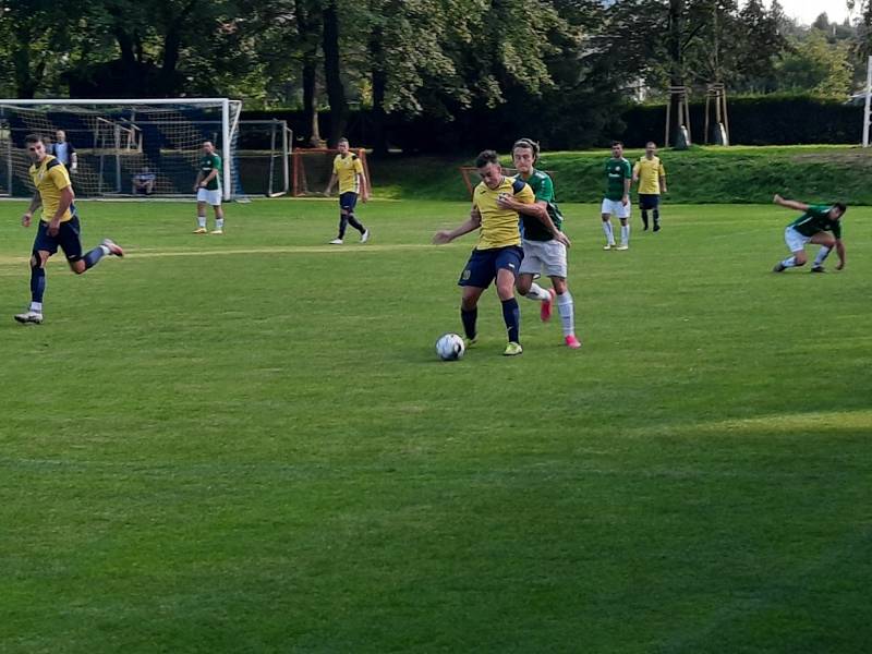 Fotbalisté Libhoště v 7. kole I.A třídy, skupiny B porazili doma Smilovice 2:1 a v tabulce jsou čtvrtí. O výhře rozhodl v úplném závěru gól Lukáše Hanzelky.