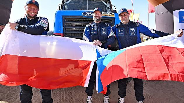 Ostravský tým Fesh Fesh (Vrátný, Boba, Martinec) v konkurenci 10 kamionů obsadil na Fordu Cargo EVO I v Marocké rallye 3. místo a v mistrovství světa FIA  je celkově druhý.