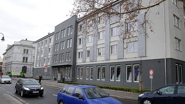 Kancelářský objekt v centru Ostravy má stejný název jako multifunkční aula v Dolních Vítkovicích. 
