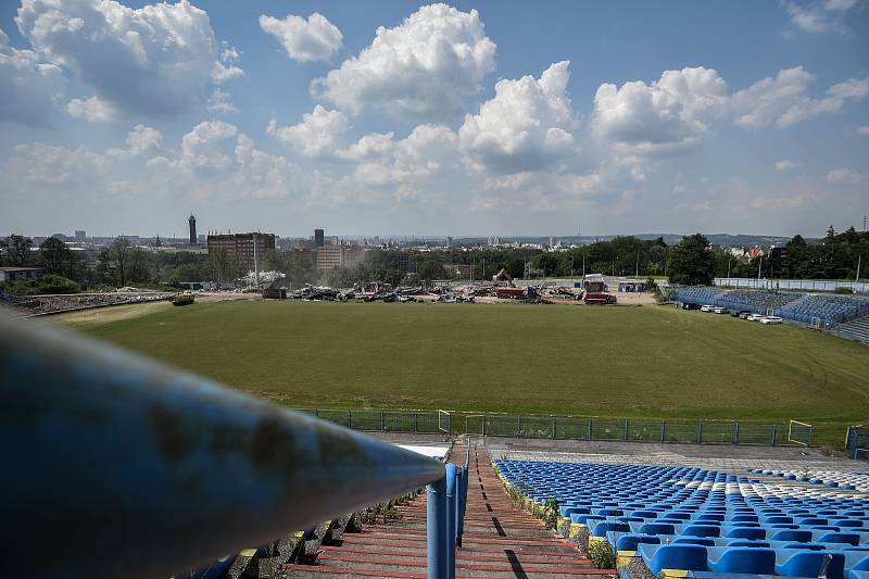 Demolice stadionu Bazaly, 23. července 2018 v Ostravě.