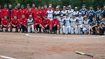 Arrows Fest 2018 v Ostravě-Porubě nabídl exhibiční zápas hokejistů Vítkovic, baseballistů Arrows Ostrava a amerických fotbalistů Steelers Ostrava.