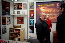 Arnošt Vašíček, spisovatel a záhadolog - na snímku z Knižního festivalu  Ostrava na Černé louce, 2. března 2019.