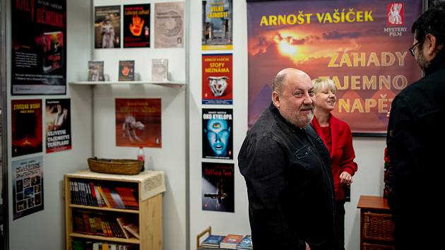 Arnošt Vašíček, spisovatel a záhadolog - na snímku z Knižního festivalu  Ostrava na Černé louce, 2. března 2019.