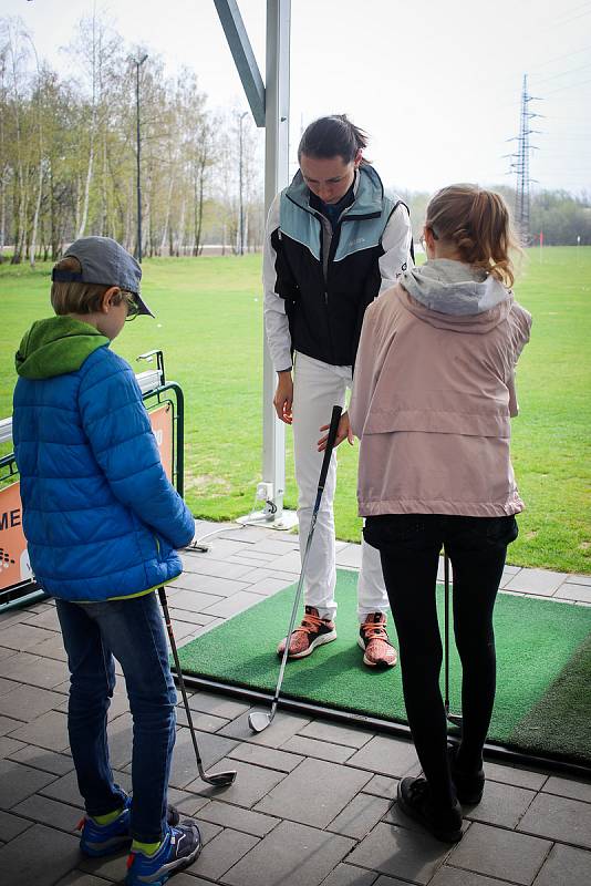 Zahájení golfové sezóny v Golf Park Lhotka.