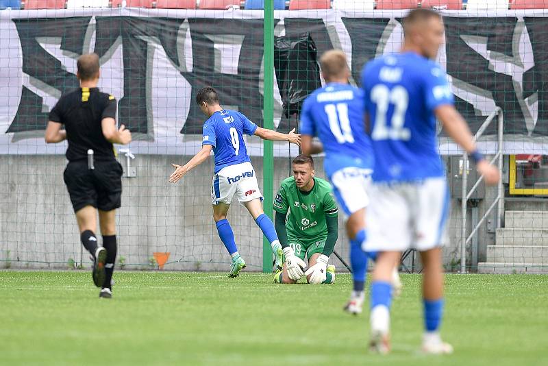 Přátelské utkání Górnik Zabrze - FC Baník Ostrava, 17. července 2021 v Zabrze (PL). David Buchta z Ostravy oslavuje gól.