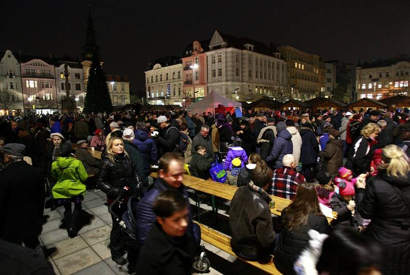 Svatý Martin na bílém koni dorazil v pátek i na Masarykovo náměstí v Ostravě.